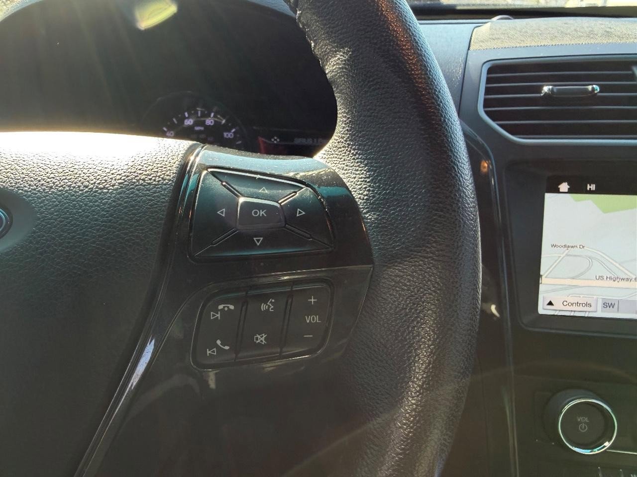 Used 2018 Ford Explorer XLT w/ Equipment Group 201A image 16