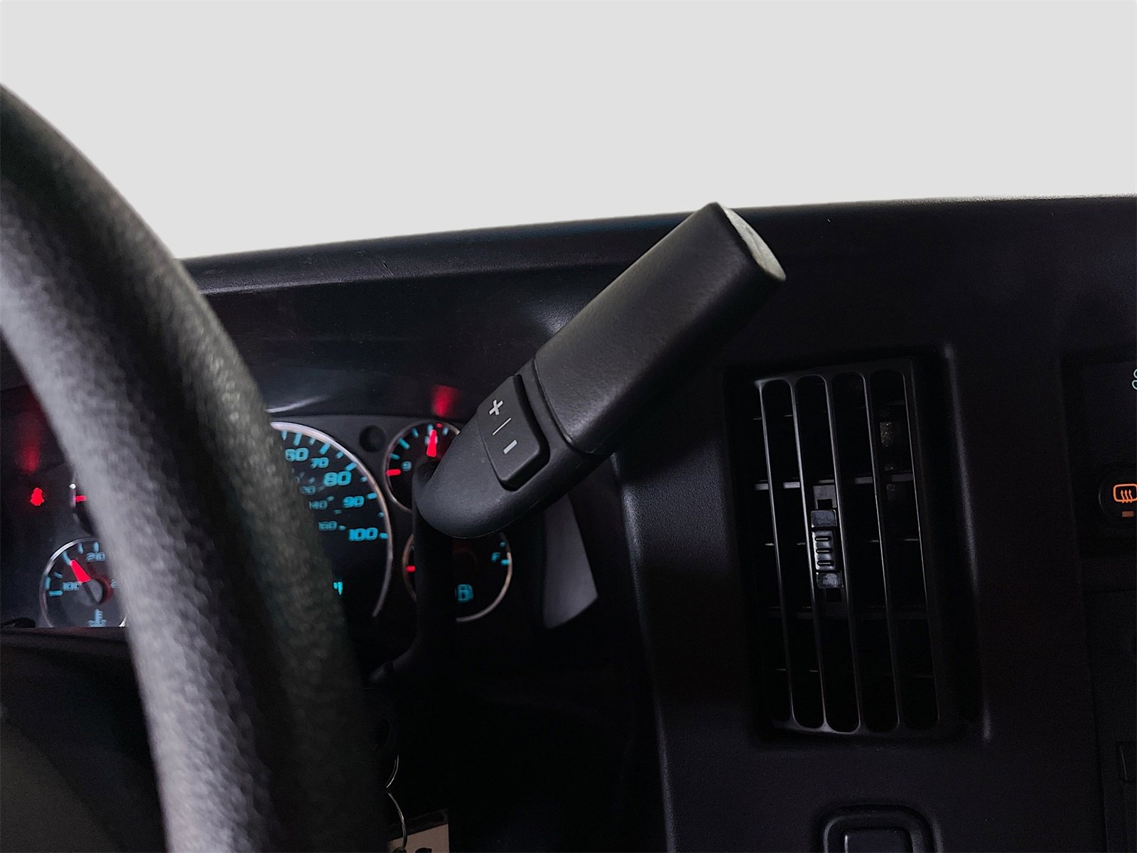 Used 2024 Chevrolet Express 2500 w/ Communications Package image 16