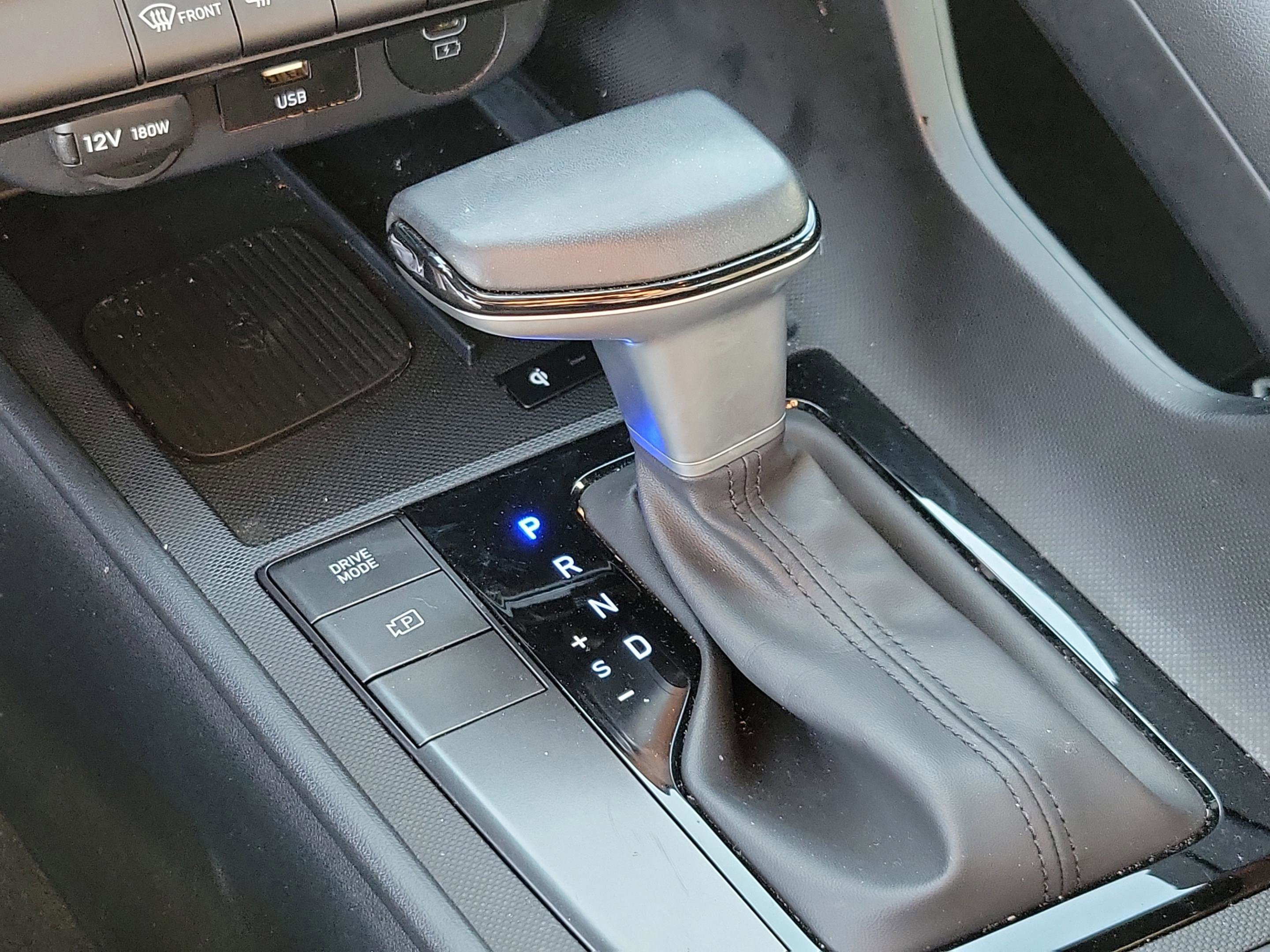 Certified 2025 Hyundai Elantra Sport image 26