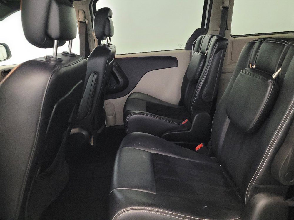 Used 2018 Dodge Grand Caravan SXT FWD image 18