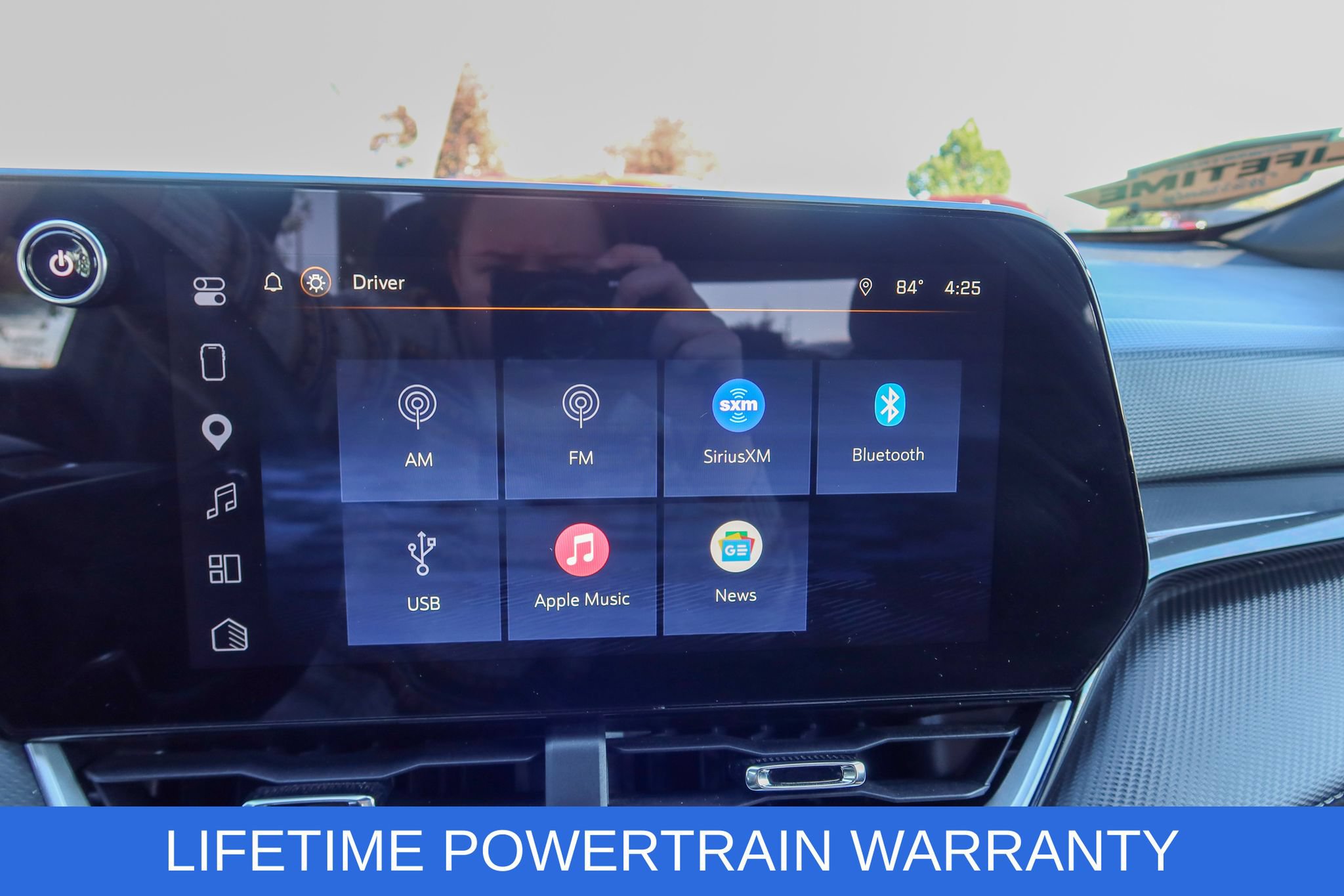 Used 2026 Chevrolet Equinox LT AWD/4WD image 24