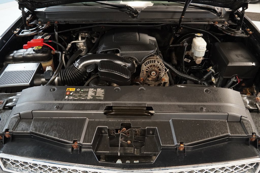 Used 2013 Chevrolet Avalanche LT w/ Suspension Package, Off-Road image 38