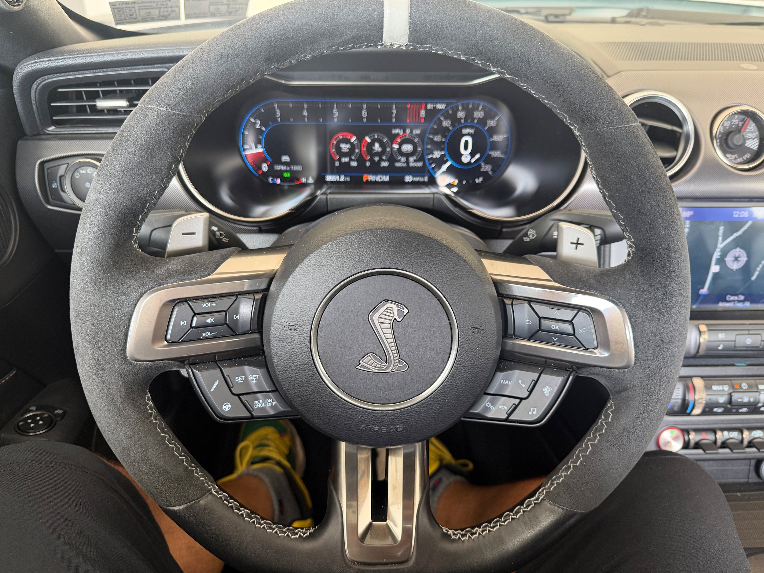 Used 2022 Ford Mustang Shelby GT500 w/ Technology Package RWD image 22