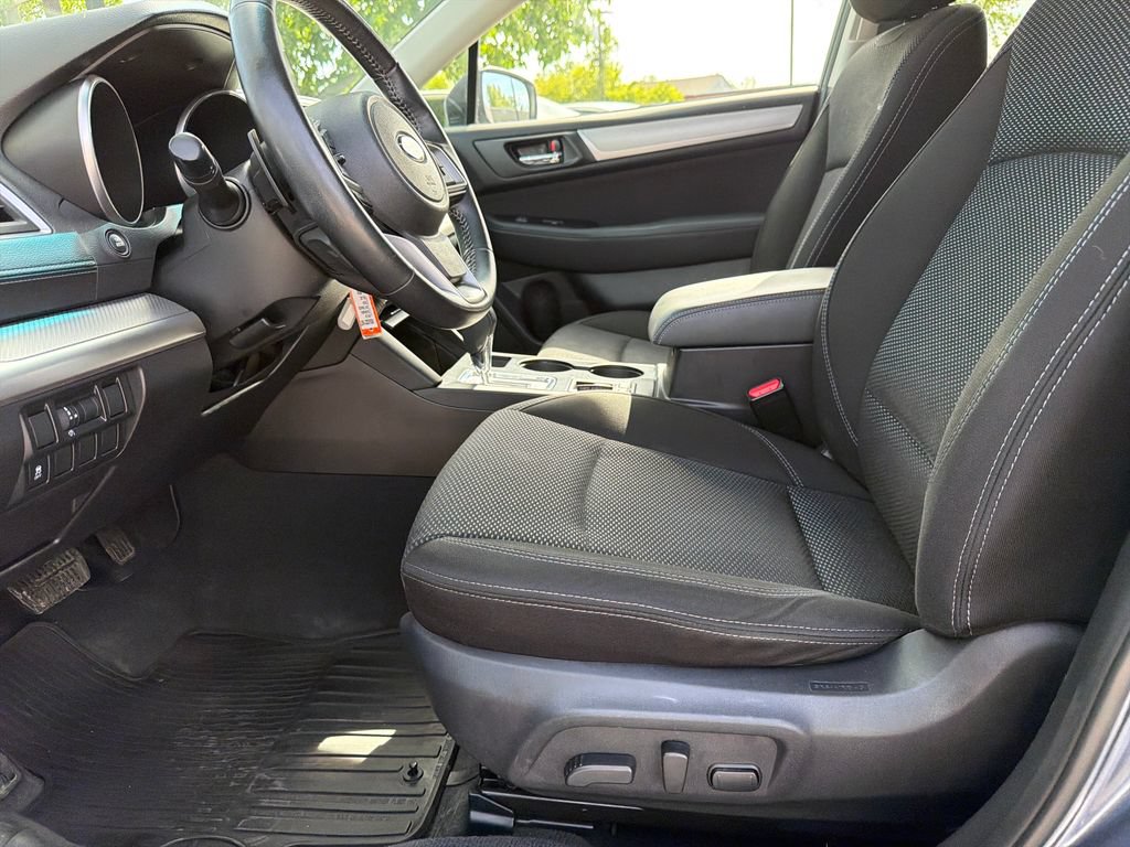 Used 2018 Subaru Outback 2.5i Premium AWD/4WD image 17