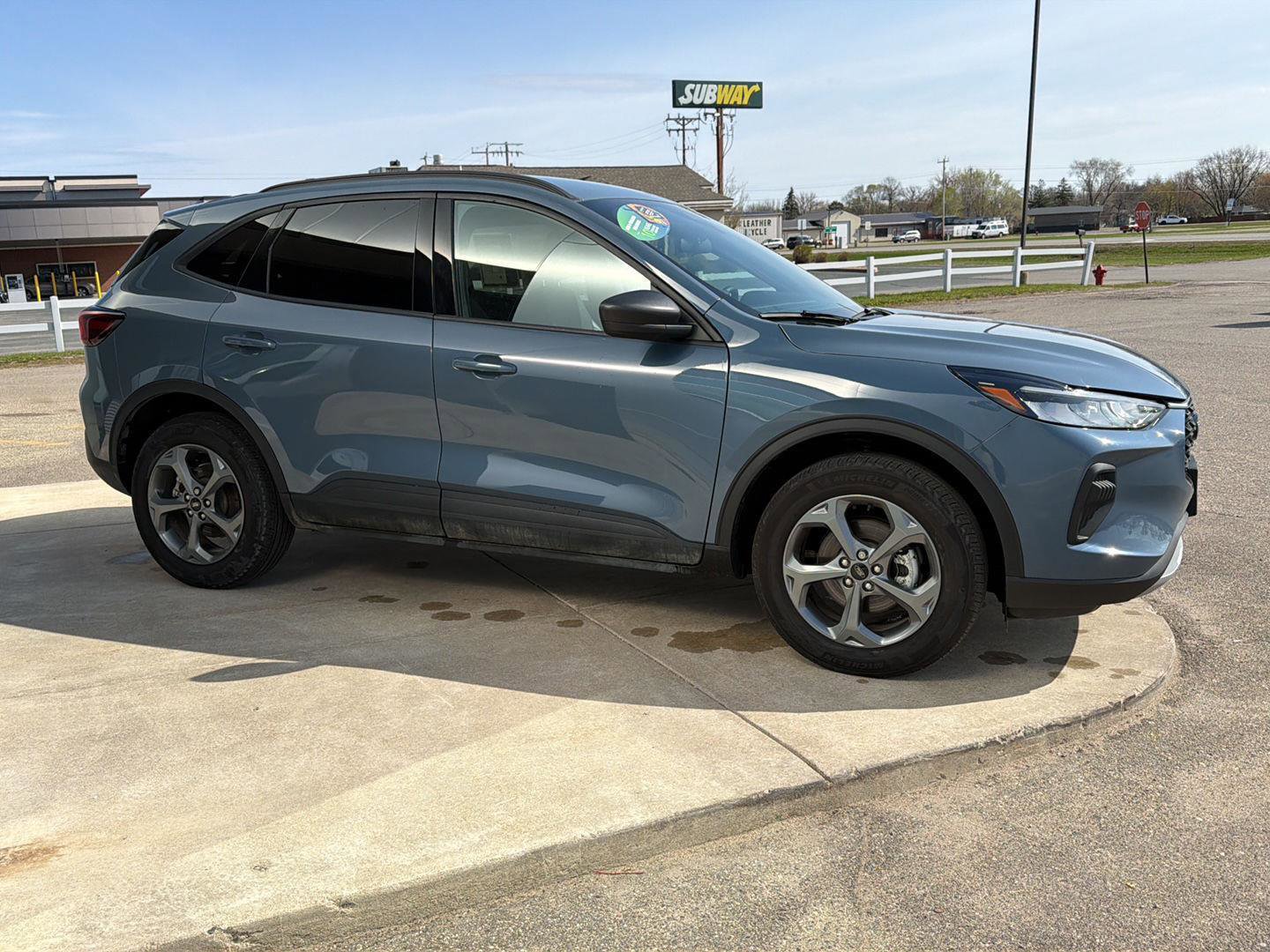Used 2025 Ford Escape ST-Line w/ Cold Weather Package AWD/4WD image 6