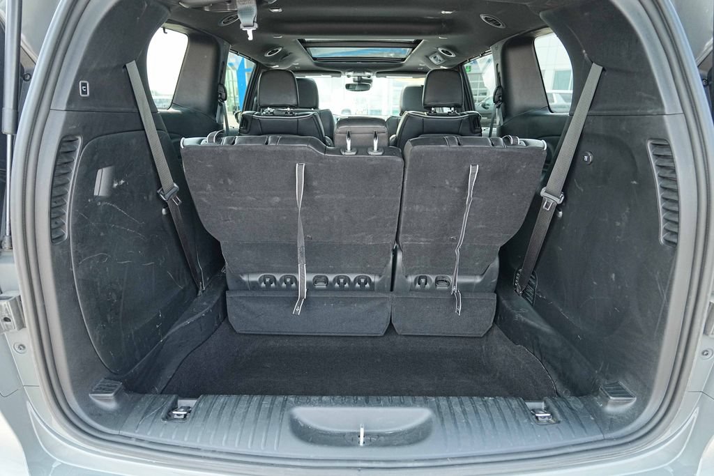 Used 2025 Chrysler Pacifica Limited FWD image 15