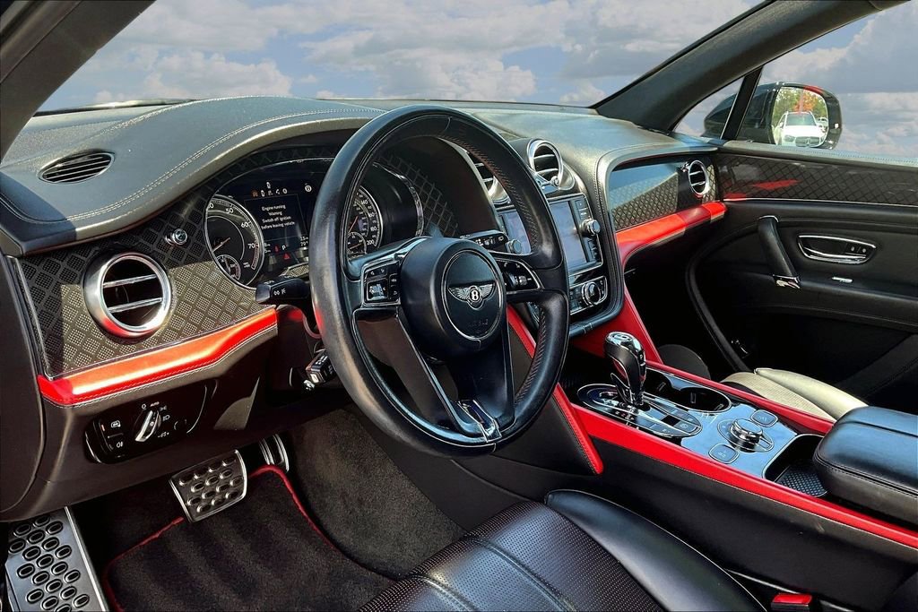 Used 2020 Bentley Bentayga AWD/4WD image 17