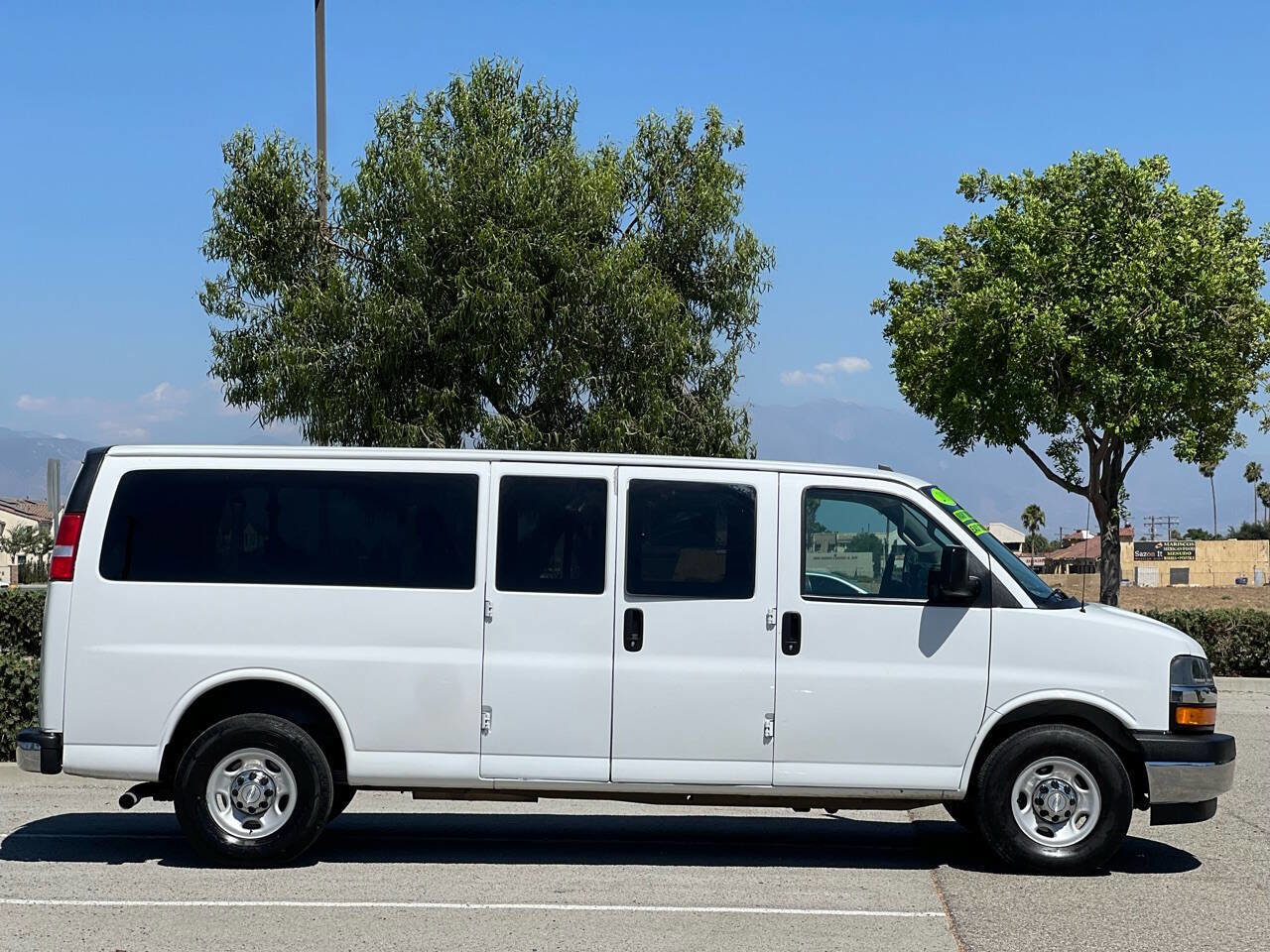 Used 2019 Chevrolet Express 3500 LT w/ LT Preferred Equipment Group image 5