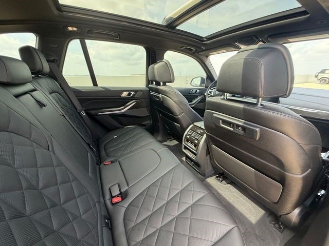 Used 2023 BMW X5 M50i w/ Parking Assistance Package AWD/4WD image 17