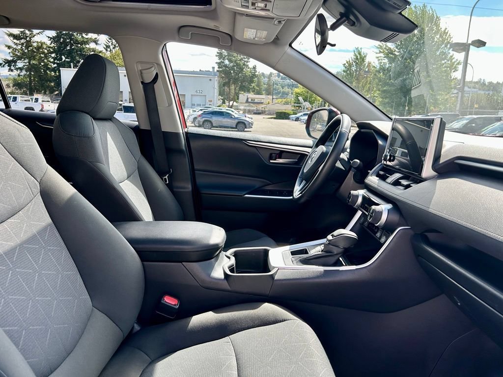 Certified 2025 Toyota RAV4 XLE w/ Convenience Package AWD/4WD image 16