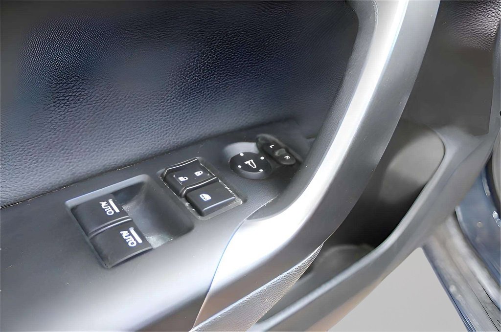 Used 2017 Honda Accord EX-L image 34