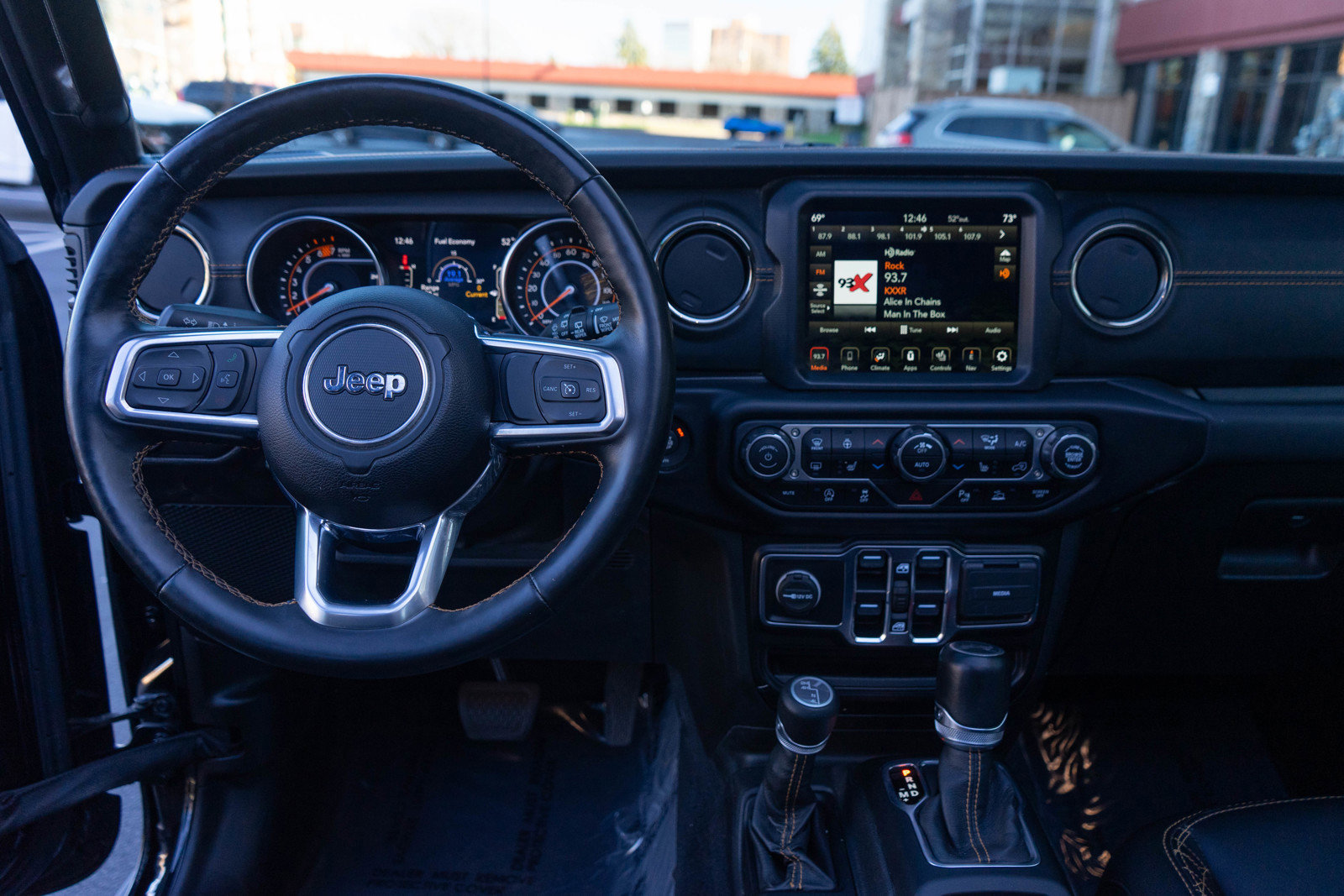 Used 2022 Jeep Wrangler Unlimited Sahara image 12