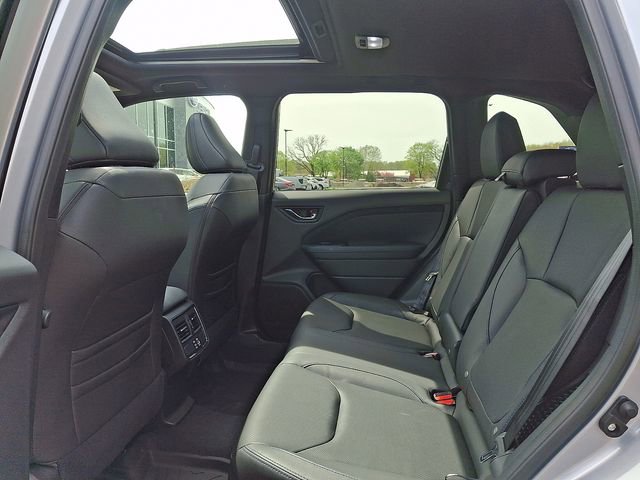 Used 2025 Subaru Forester Limited image 11