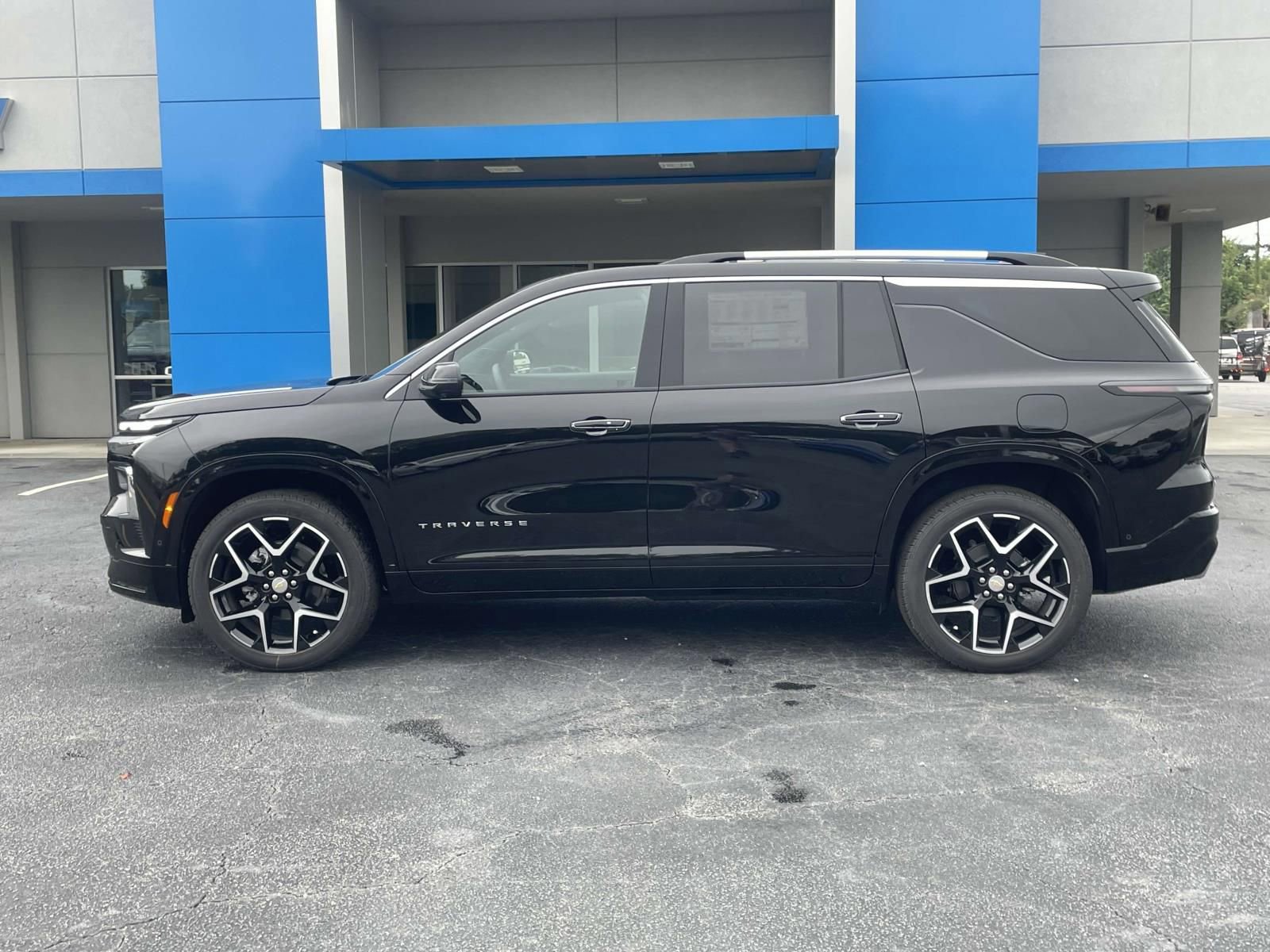 New 2026 Chevrolet Traverse High Country image 5