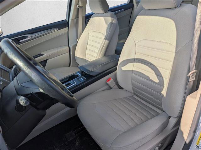 Used 2019 Ford Fusion SE image 10