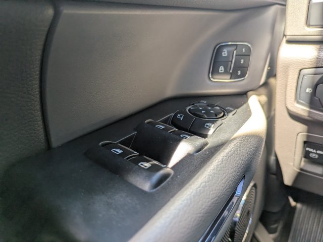 Used 2020 Ford Expedition XLT w/ Equipment Group 202A RWD image 29