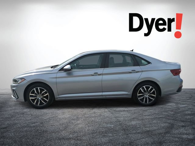 Used 2025 Volkswagen Jetta SE FWD image 6