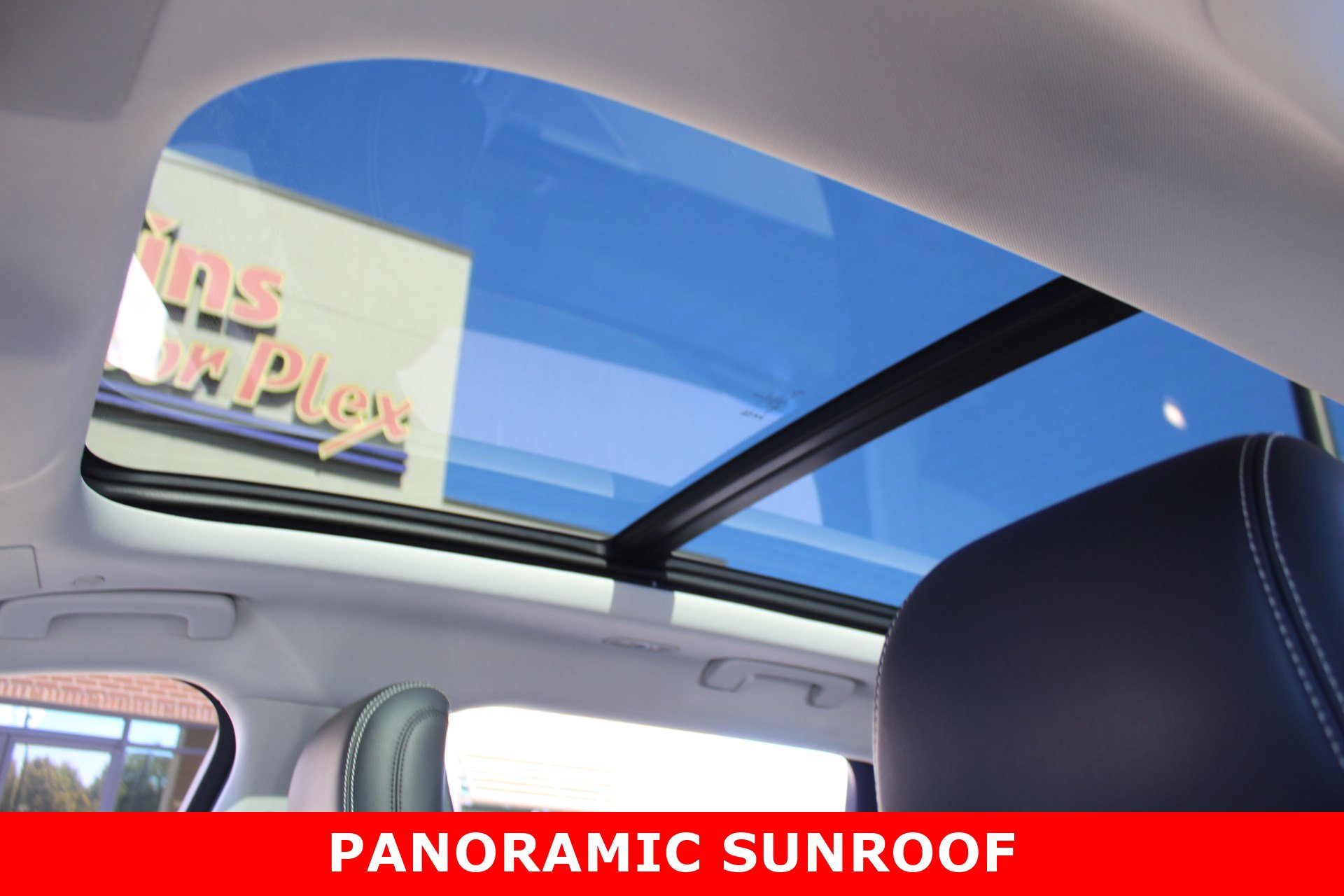 Used 2024 Lincoln Nautilus Reserve w/ Equipment Group 203A image 25