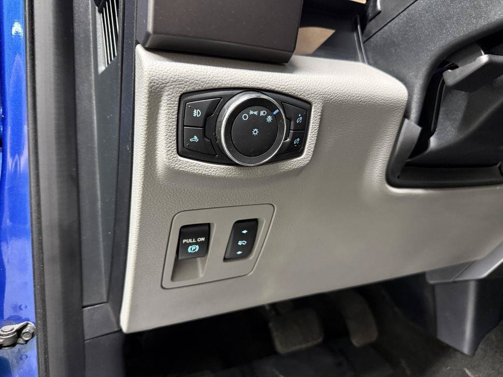 Used 2015 Ford F150 XLT w/ Equipment Group 302A Luxury AWD/4WD image 14