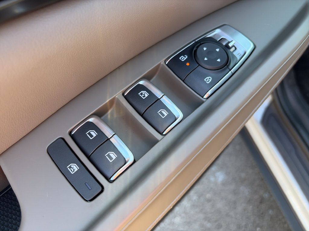 New 2027 Kia Carnival LXS FWD image 17