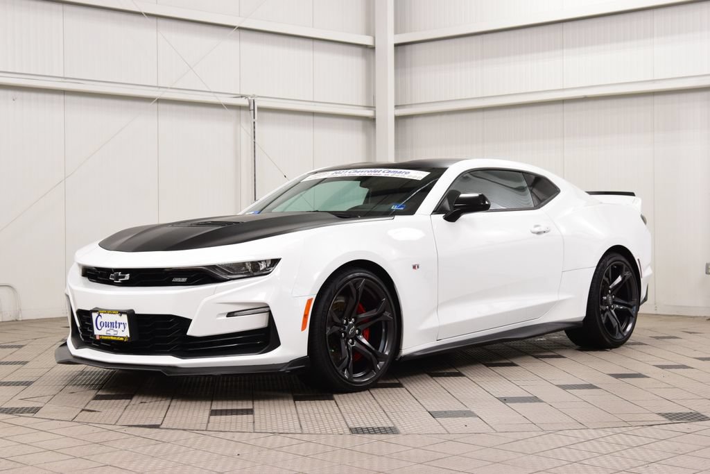 Used 2021 Chevrolet Camaro SS RWD image 3