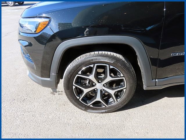 Certified 2024 Jeep Compass Limited image 4