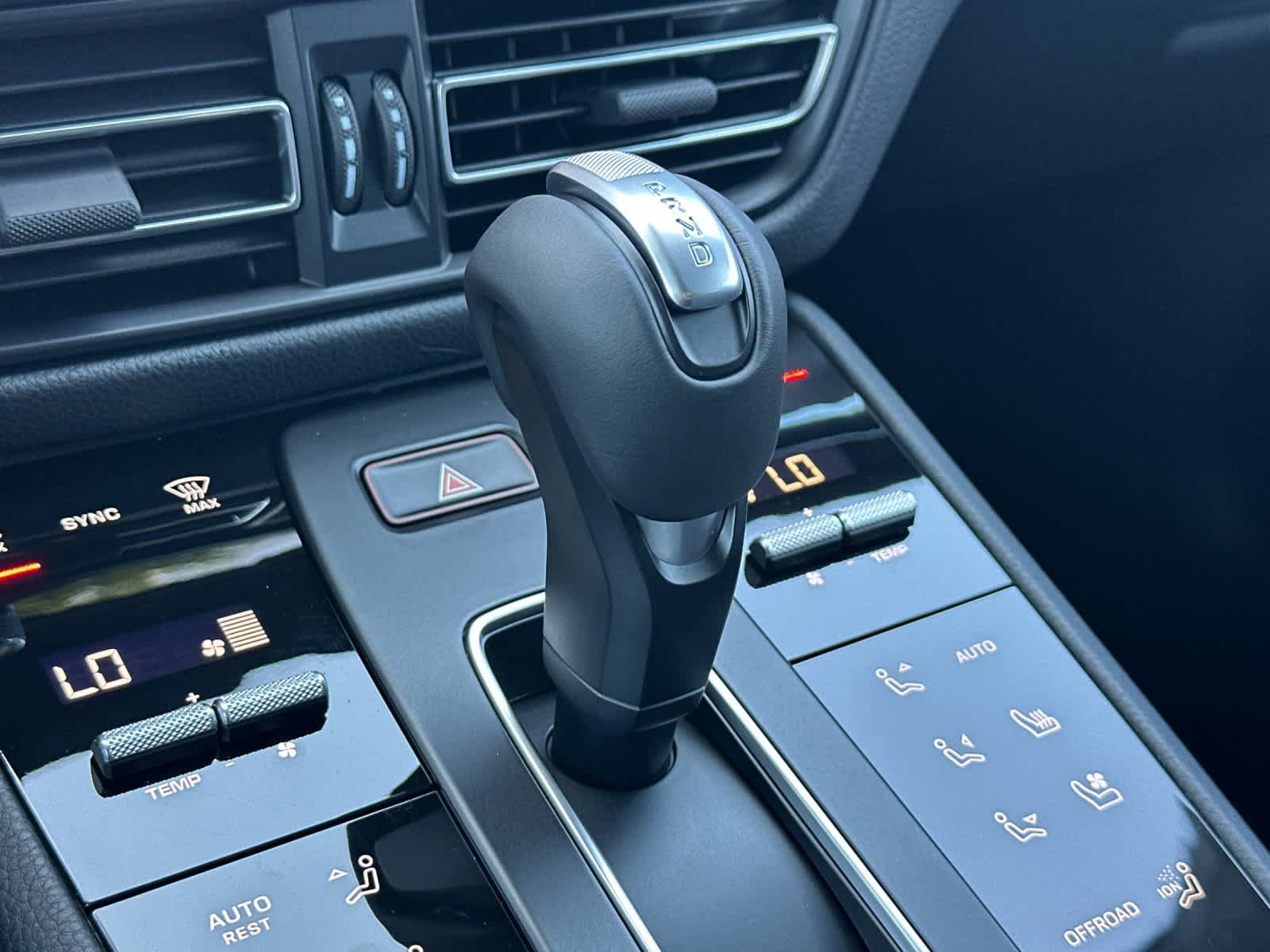 New 2026 Porsche Macan AWD/4WD image 25