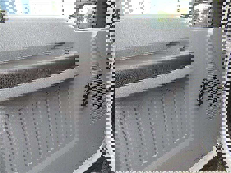 Used 2013 Ford F450 XL w/ Snow Plow Prep Pkg image 25