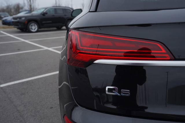 Used 2022 Audi Q5 2.0T Premium w/ Convenience Package image 38