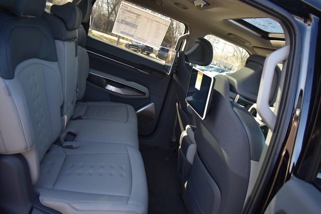 New 2026 Kia EV9 Wind image 17