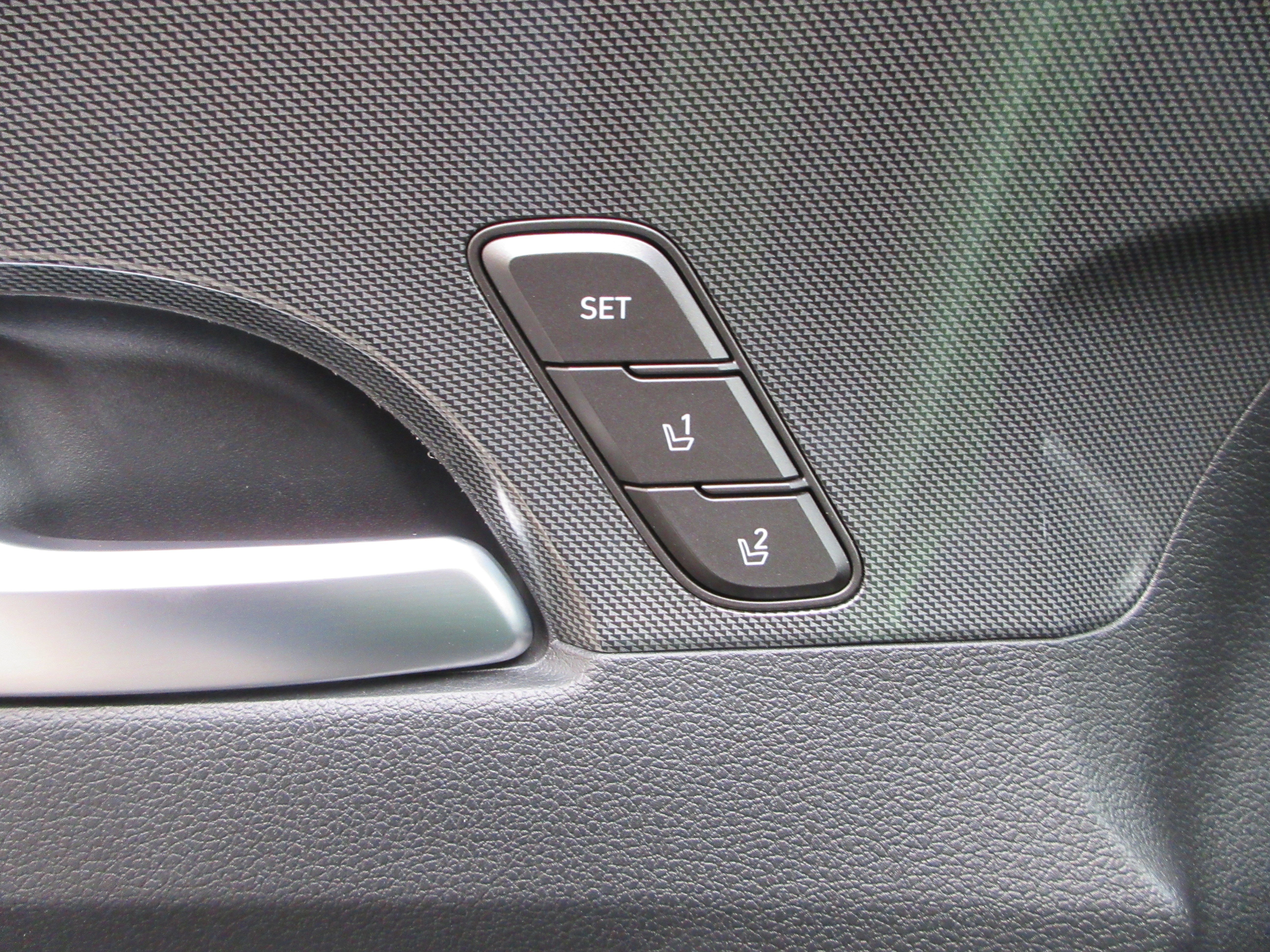 Used 2021 Hyundai Santa Fe Limited AWD/4WD image 31