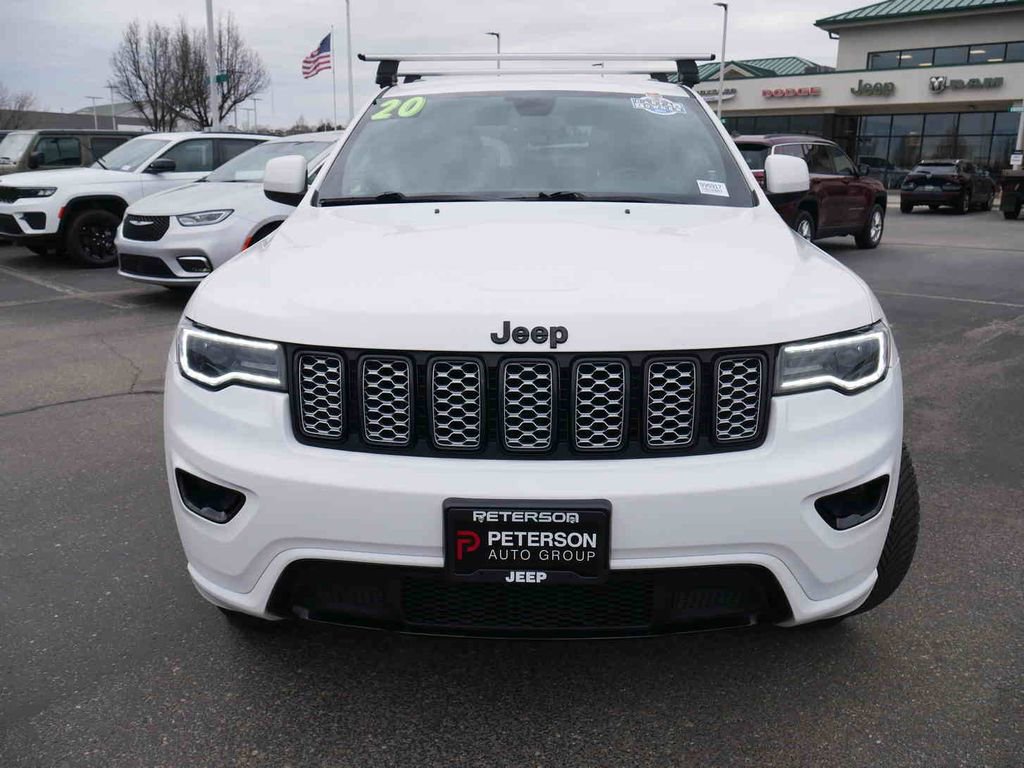 Used 2020 Jeep Grand Cherokee Altitude image 3