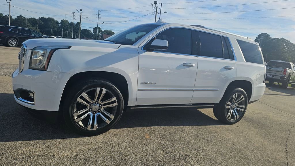 Used 2017 GMC Yukon Denali w/ Open Road Package RWD image 3