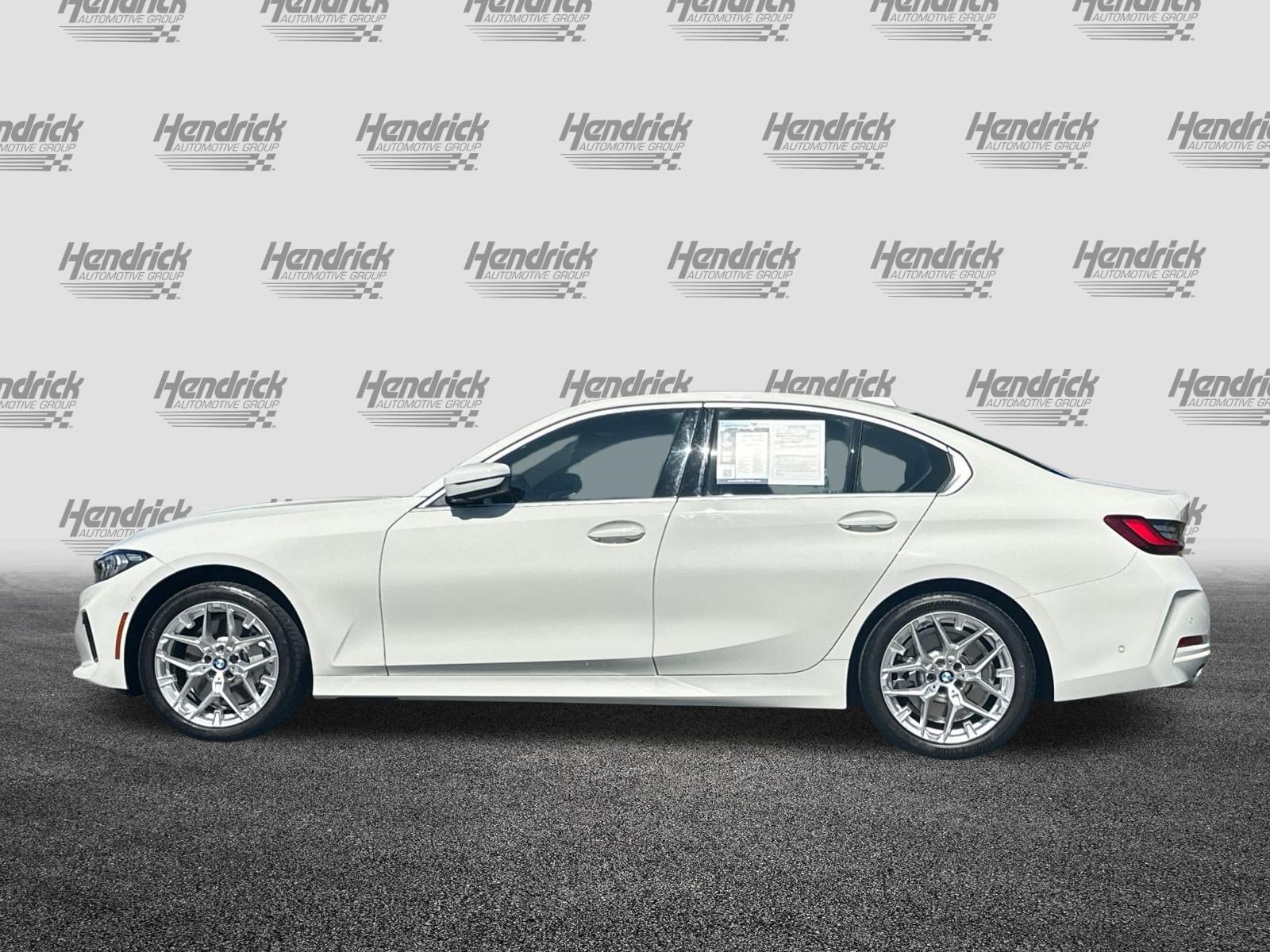 Used 2025 BMW 330i Sedan w/ Premium Package RWD image 8