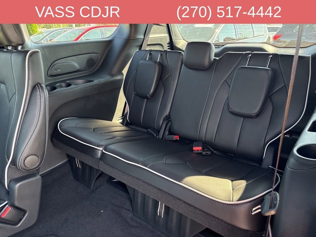 New 2026 Chrysler Pacifica Limited w/ S Appearance Package image 34