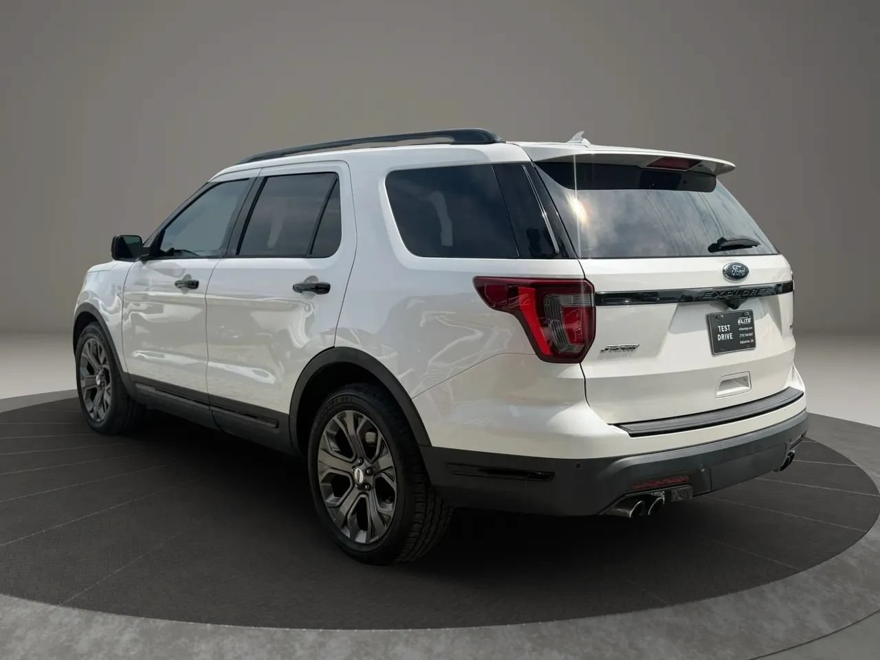 Used 2018 Ford Explorer Sport w/ Equipment Group 401A AWD/4WD image 6