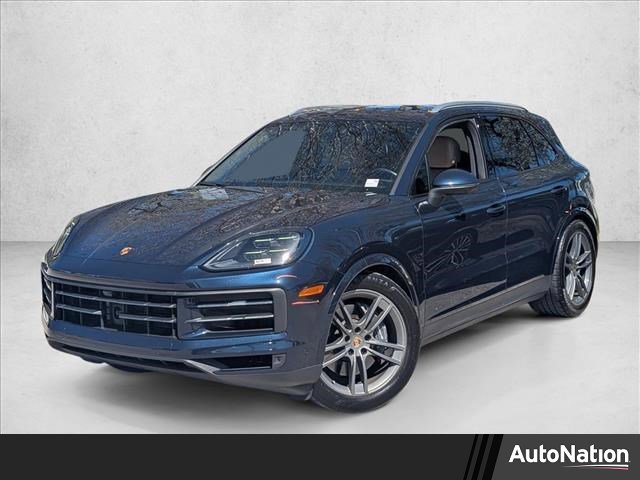 Used 2024 Porsche Cayenne image 1