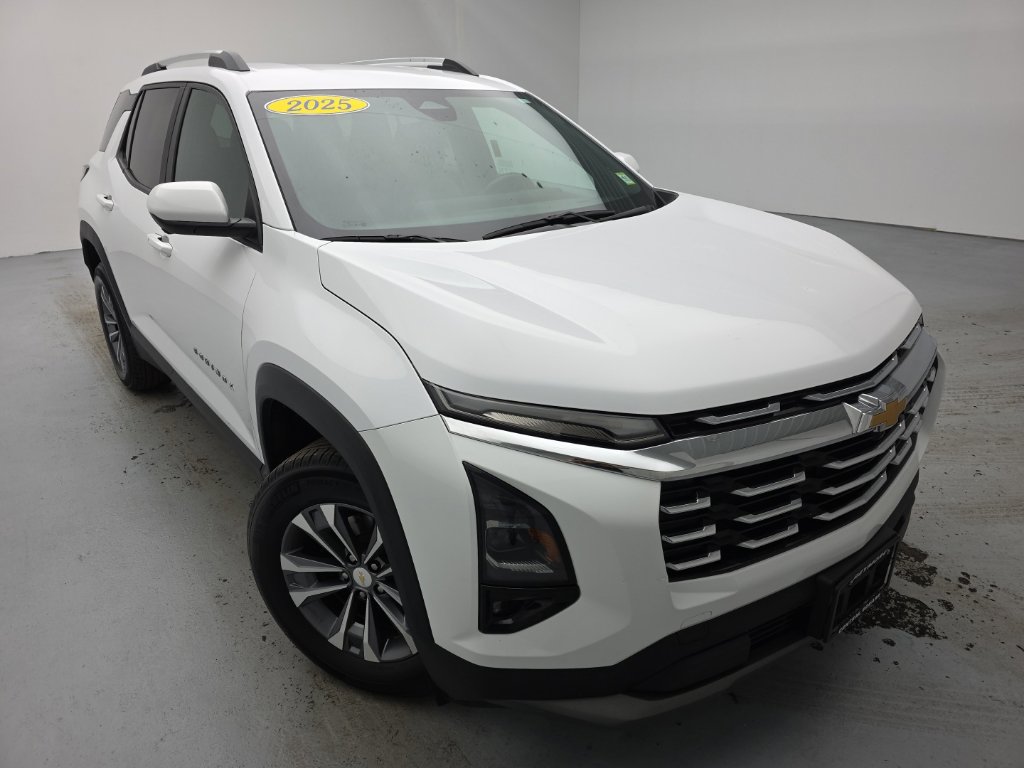 Used 2025 Chevrolet Equinox LT w/ Convenience Package II AWD/4WD image 4