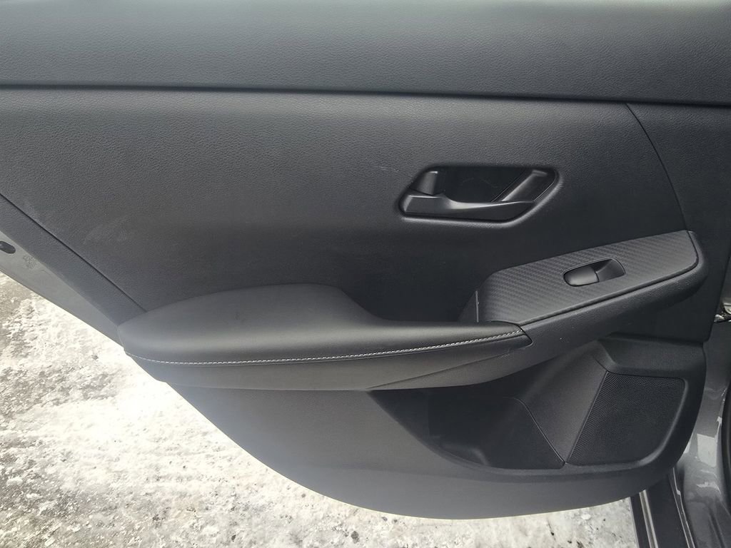 Used 2025 Nissan Sentra SV image 28