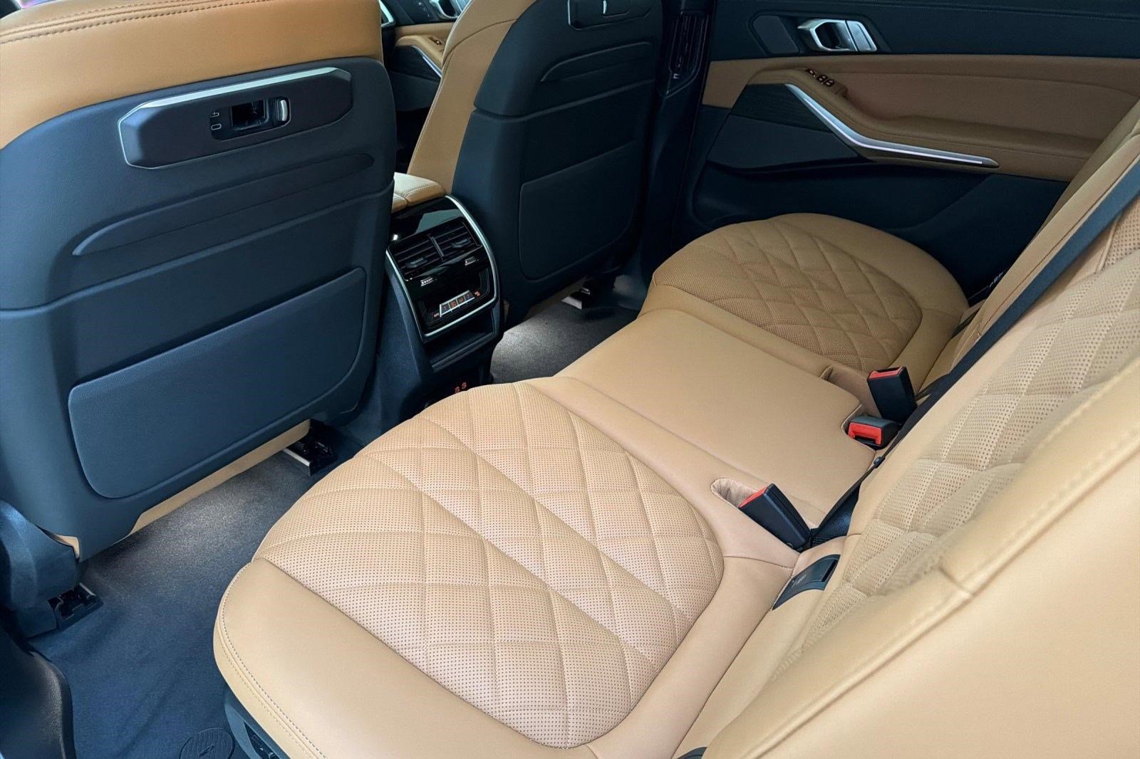 New 2026 BMW X7 xDrive40i w/ M Sport Package image 14