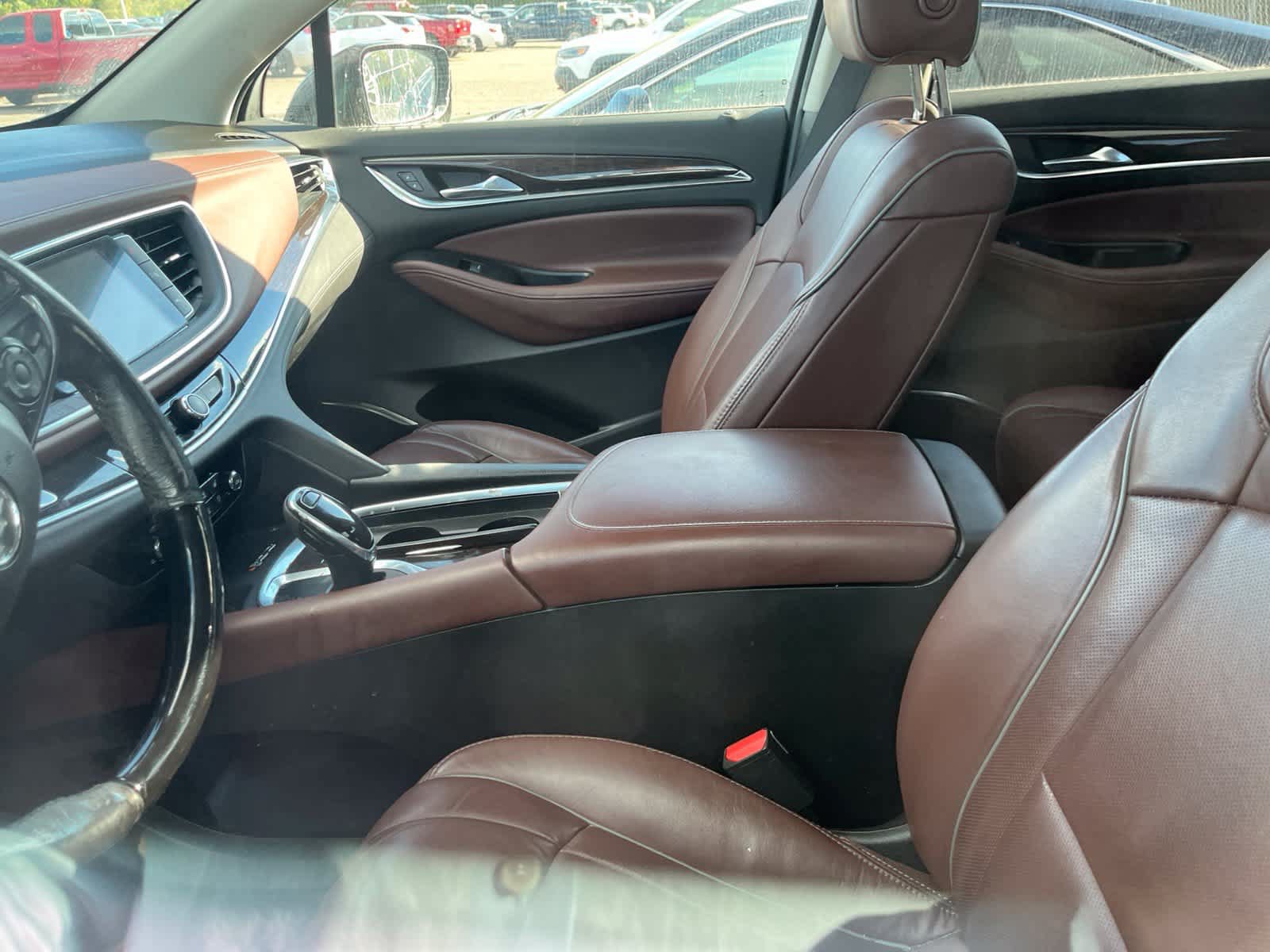 Used 2018 Buick Enclave Avenir FWD image 24