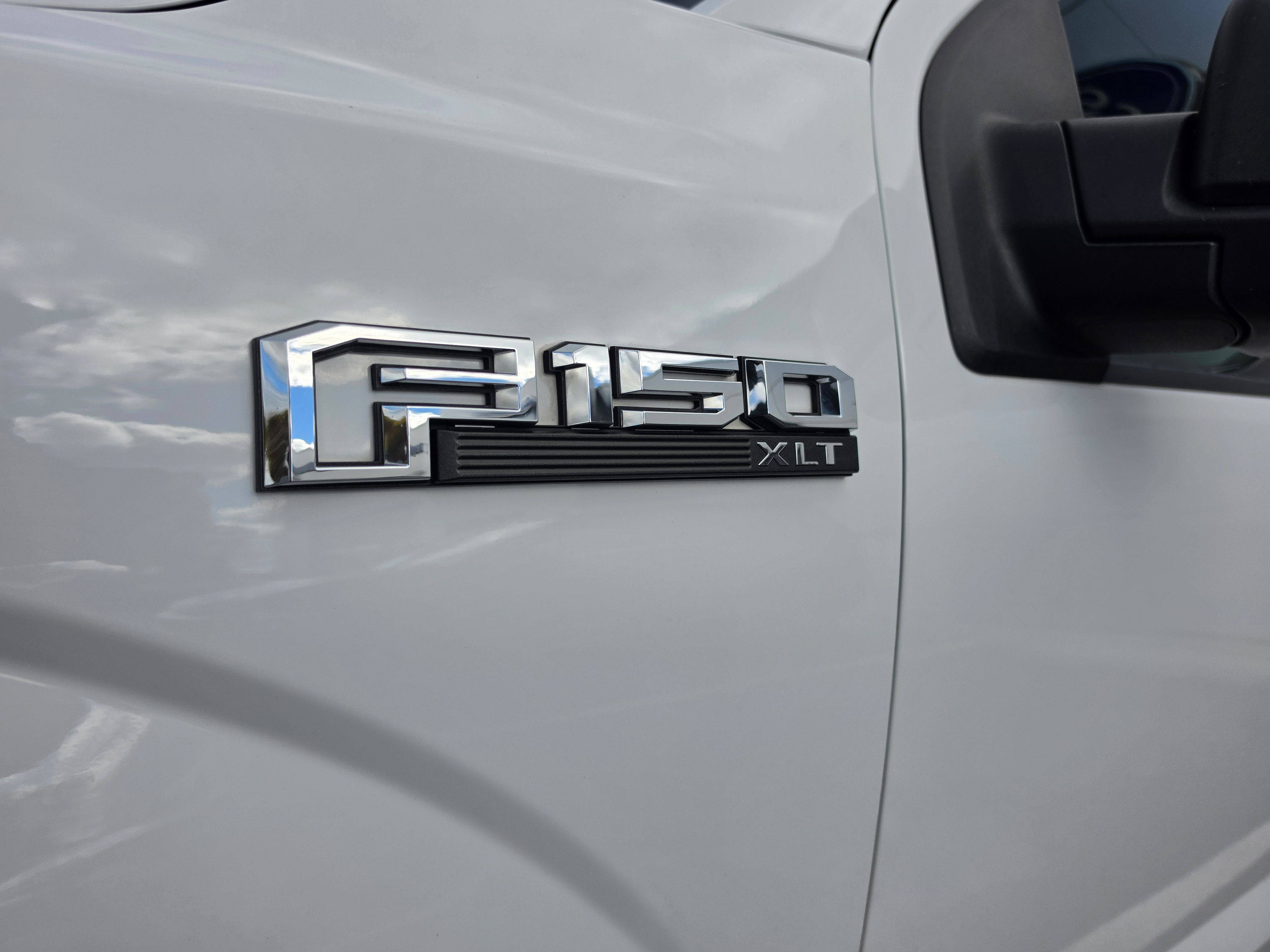 Used 2018 Ford F150 XLT w/ Equipment Group 302A Luxury AWD/4WD image 11
