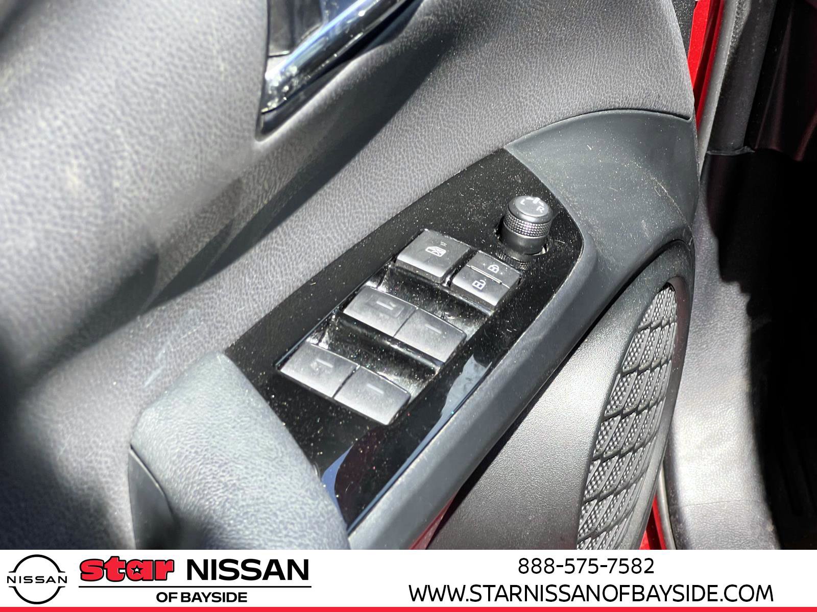 Used 2020 Toyota Prius XLE image 14