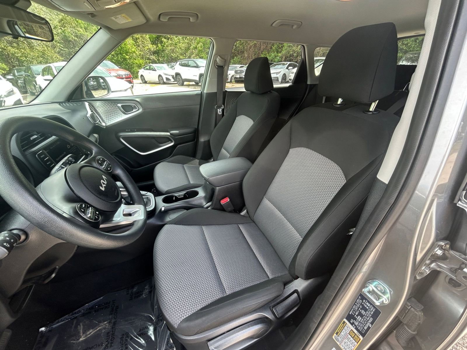 Used 2025 Kia Soul LX w/ LX Technology Package image 33