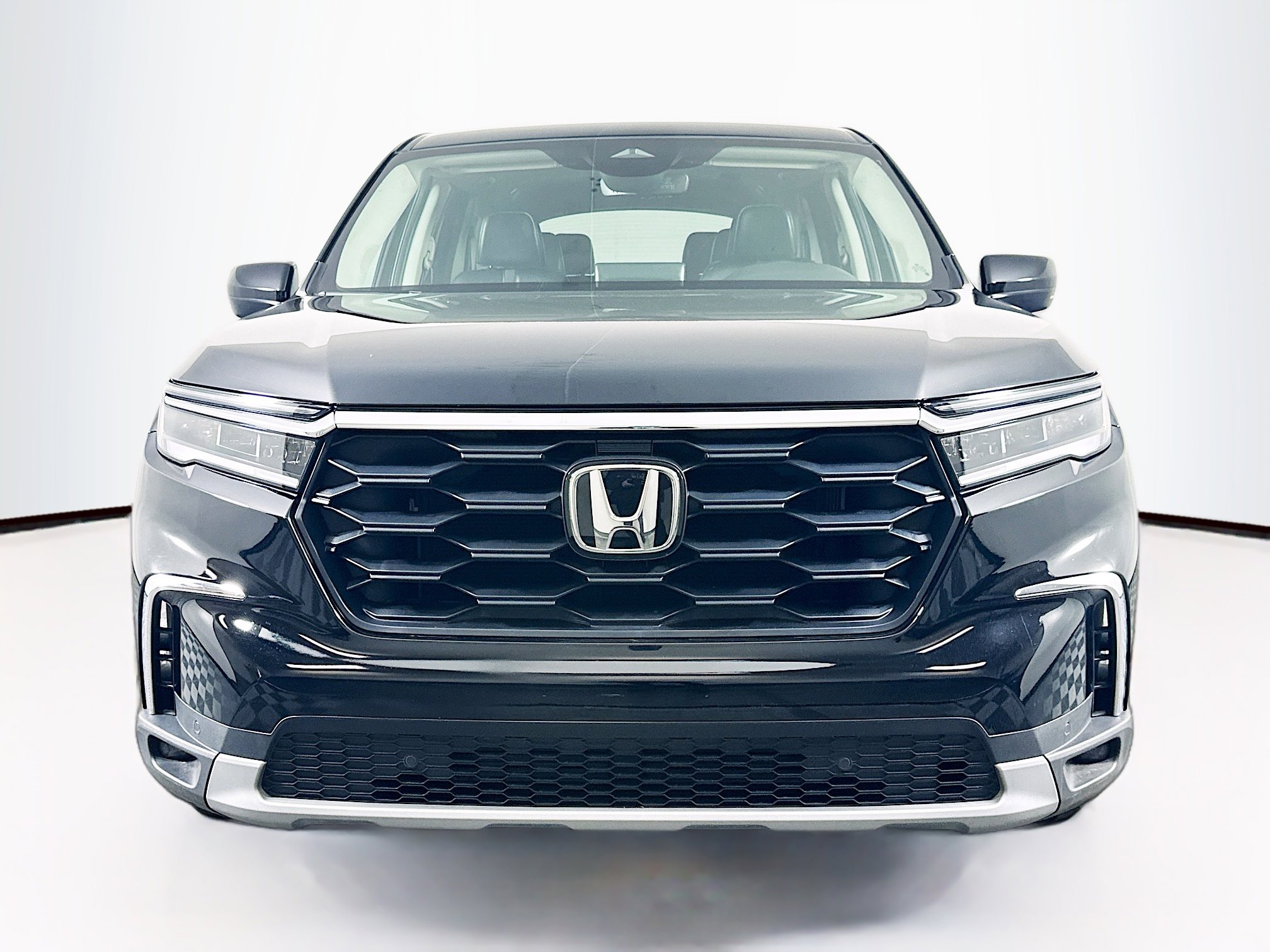 Used 2025 Honda Pilot EX-L image 2