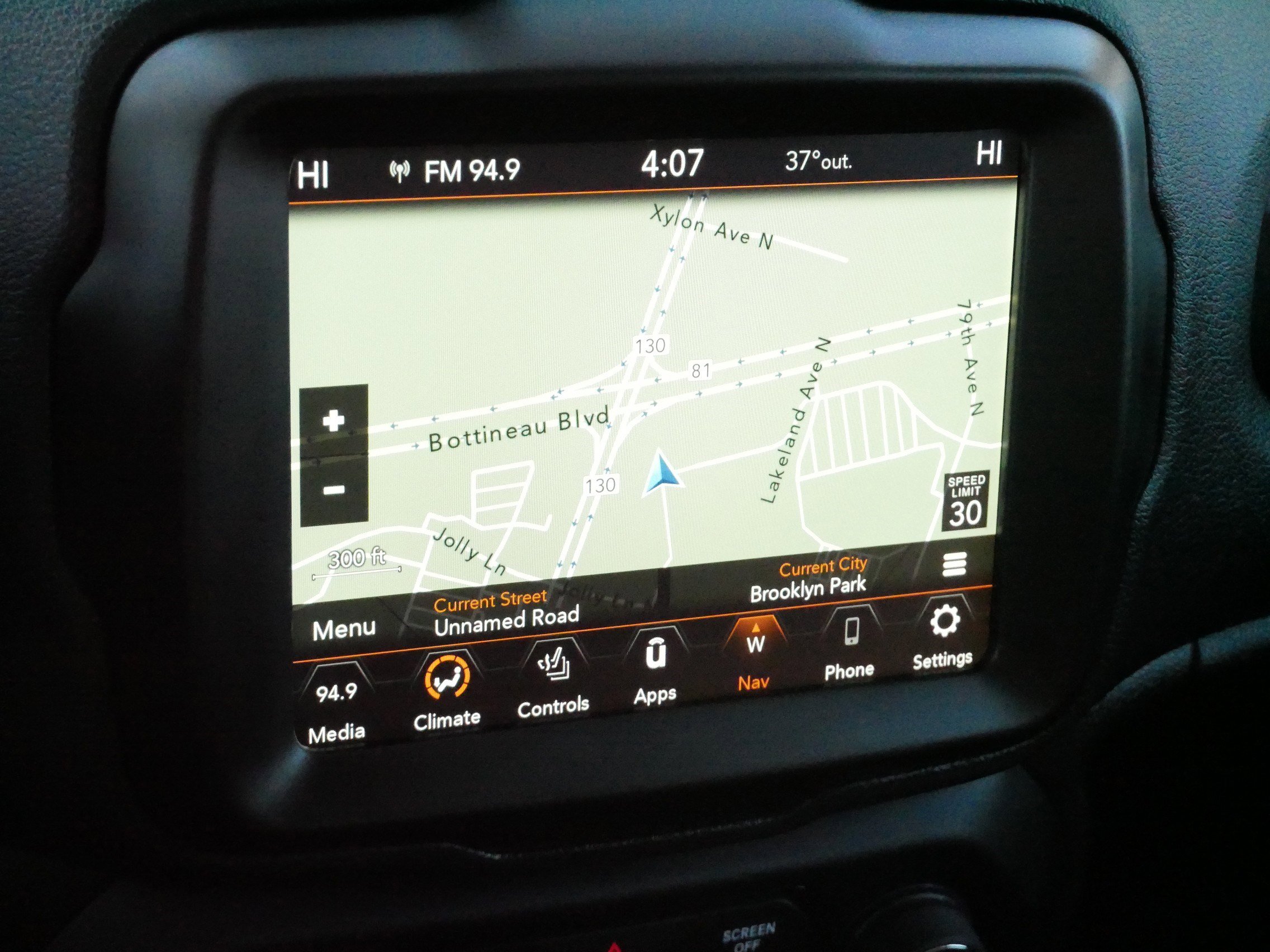 Used 2022 Jeep Renegade Latitude w/ Convenience Group AWD/4WD image 20