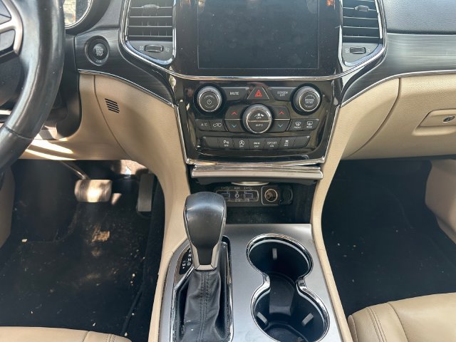 Used 2021 Jeep Grand Cherokee Limited AWD/4WD image 11