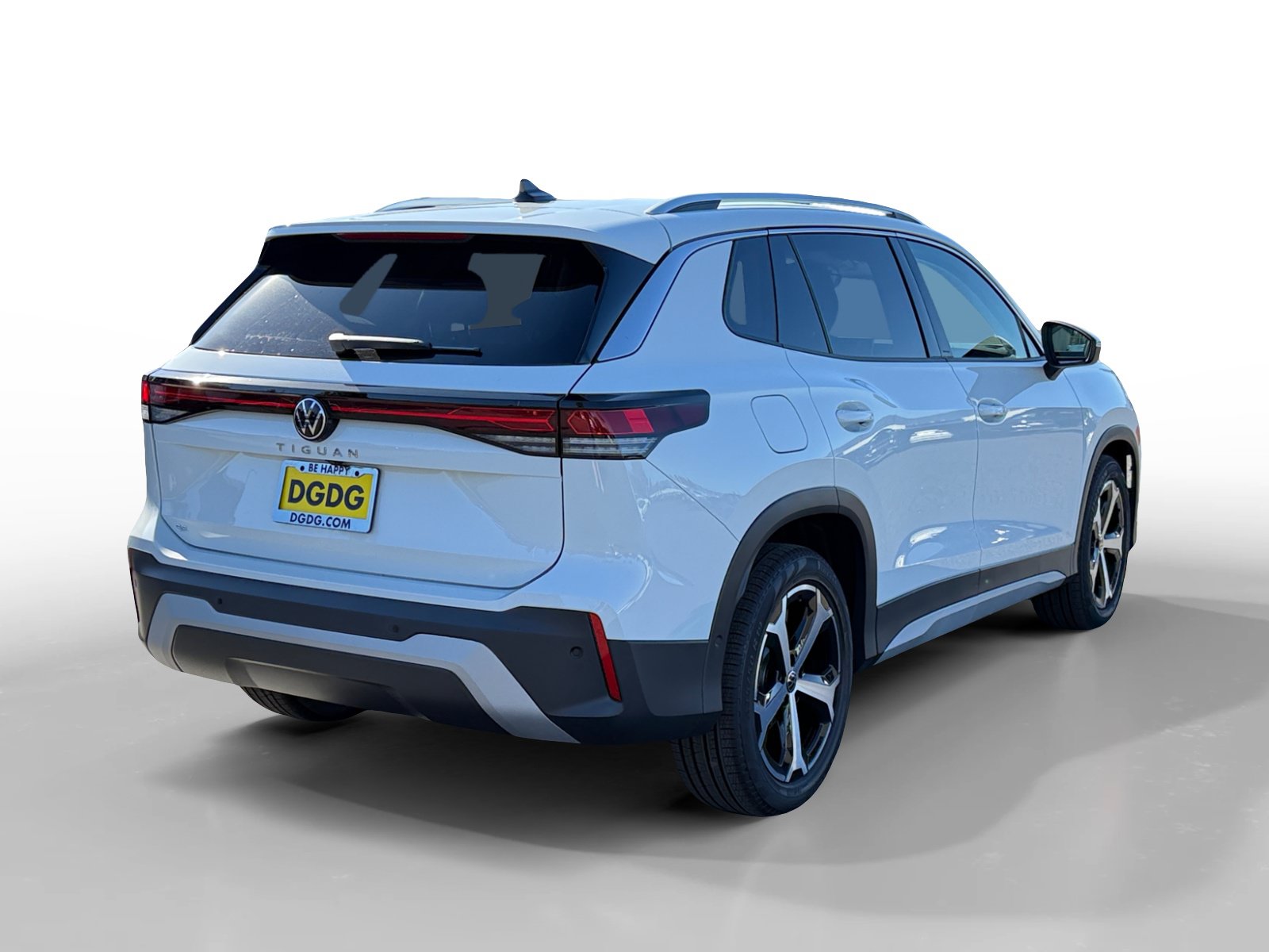 New 2026 Volkswagen Tiguan SE FWD image 5
