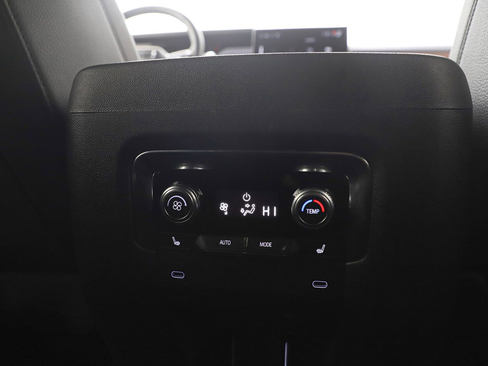 Used 2025 GMC Yukon Denali AWD/4WD image 15