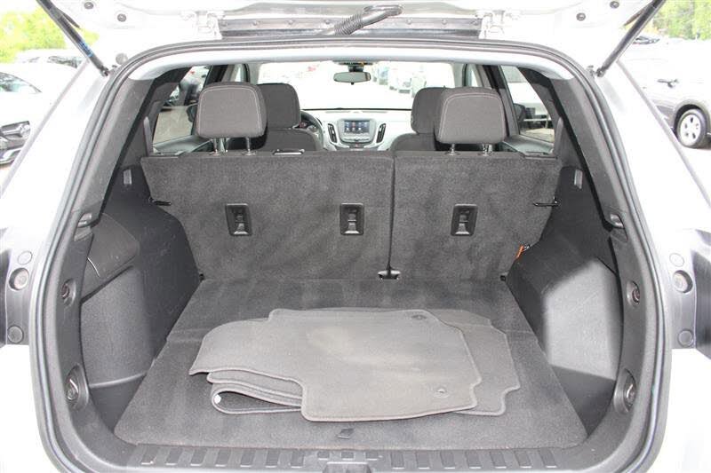 Used 2021 Chevrolet Equinox LS w/ LPO, Blackout Package FWD image 17